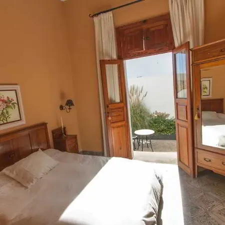 Casa Lola Y Juan Szálloda 3*