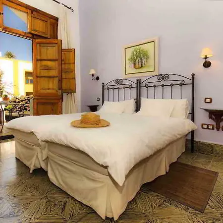 Casa Lola Y Juan