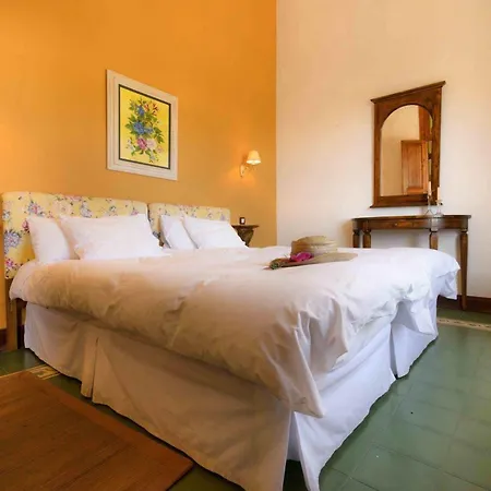 Casa Lola Y Juan Haría