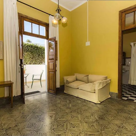 Casa Lola Y Juan Haría