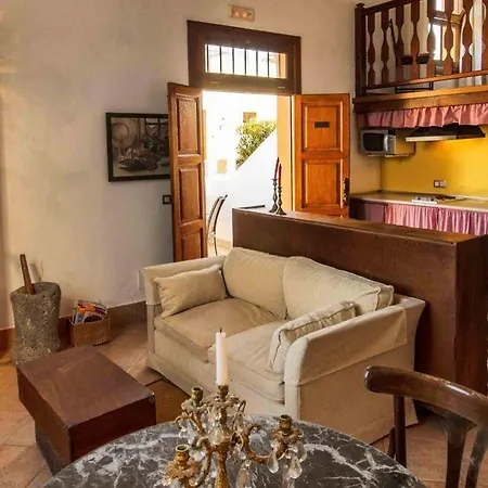 Casa Lola Y Juan Hotel